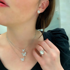 MEDIANO BUTTERFLY DIAMOND PENDANT