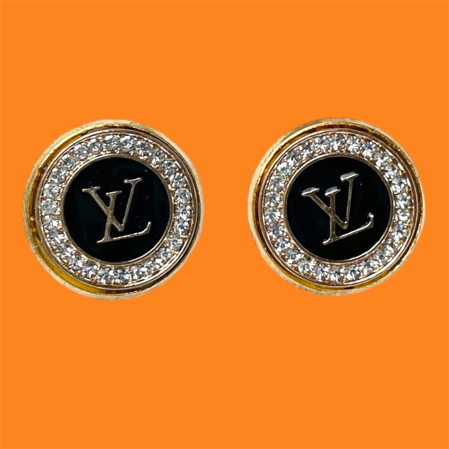 GOLD ACCENT STUDS