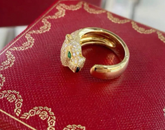 ICONIC DIAMOND RING.